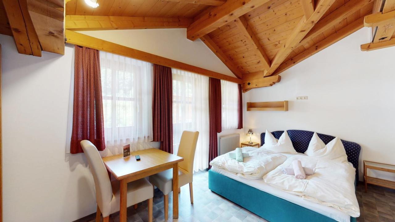 Pension Ledererguetl - Jokercard & Parkplatz Inkl Bed & Breakfast Saalbach-Hinterglemm