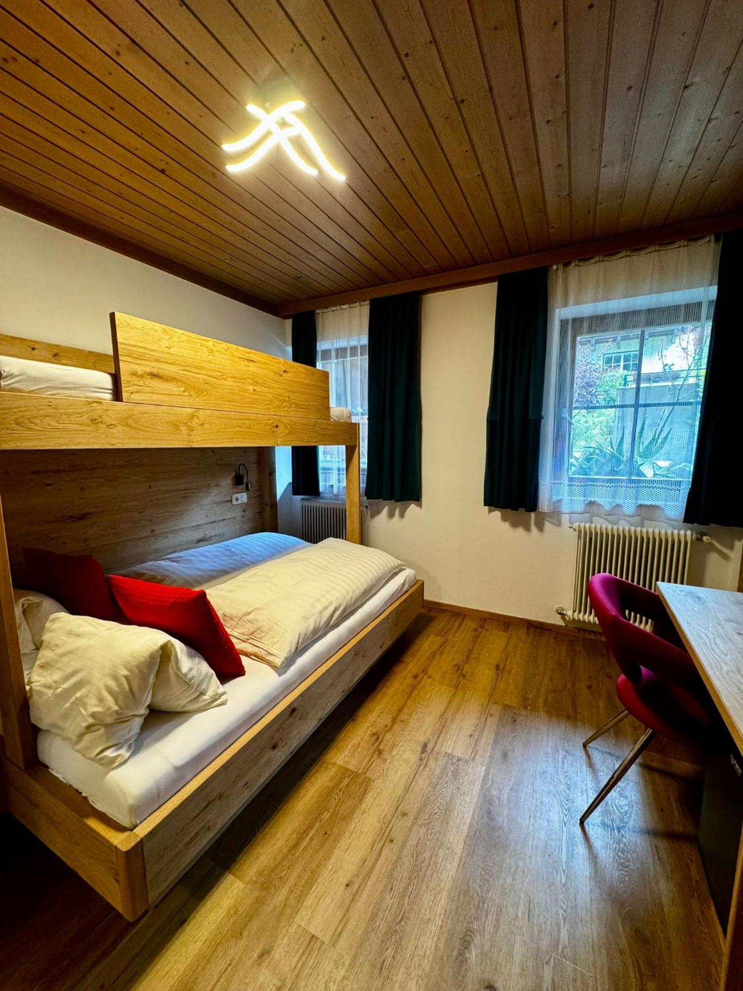 Bed & Breakfast Pension Ledererguetl - Jokercard & Parkplatz Inkl Saalbach-Hinterglemm